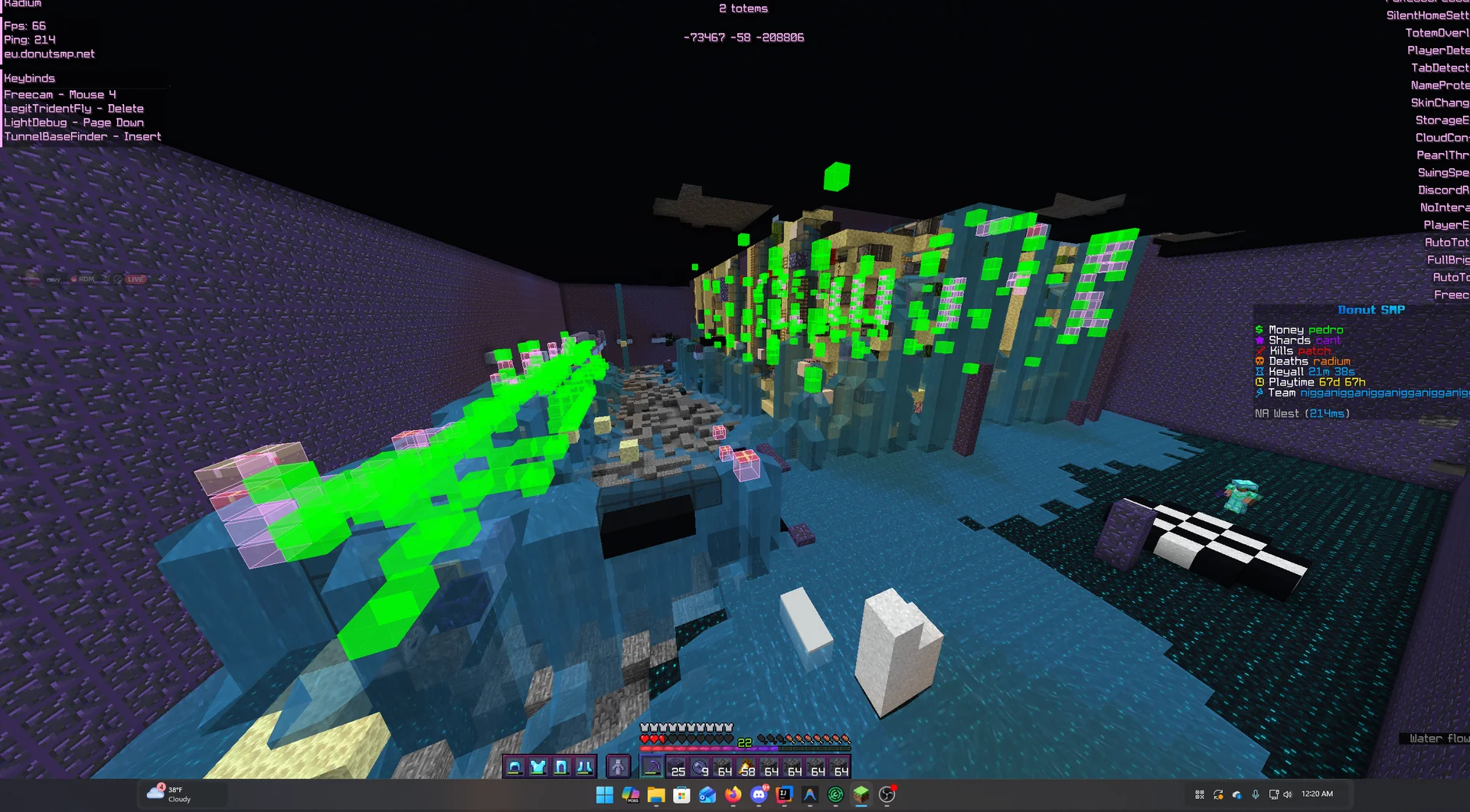 Hidden DonutSMP base discovered using Aura Client BaseESP module